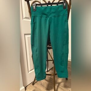 POP Fit Teal Capri Legging Pants Large